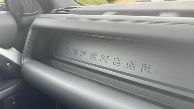 Land Rover Defender 3.0 D350 X-Dynamic HSE 90 3dr Auto Diesel Estate - Image 23